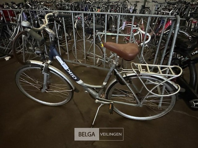 Damesfiets - afbeelding 1 van  1