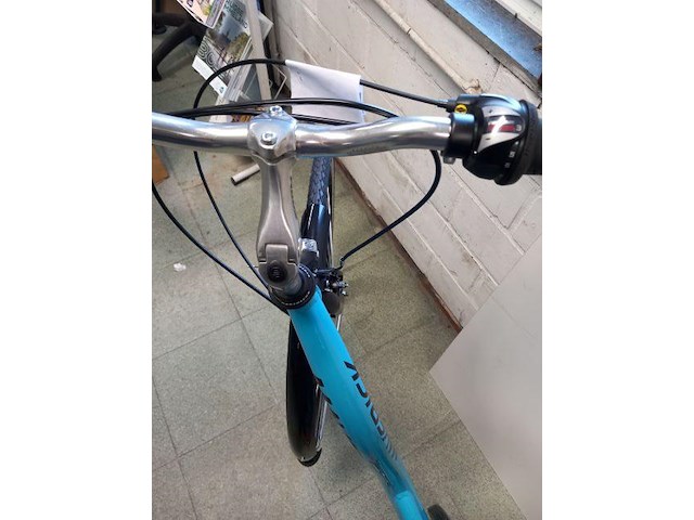 Damesfiets - afbeelding 1 van  4