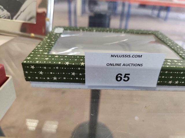 Dameshorloge verdal, 2 kettingen, 5 armbandjes, 2 paar oorbellen, partij munten - afbeelding 2 van  2