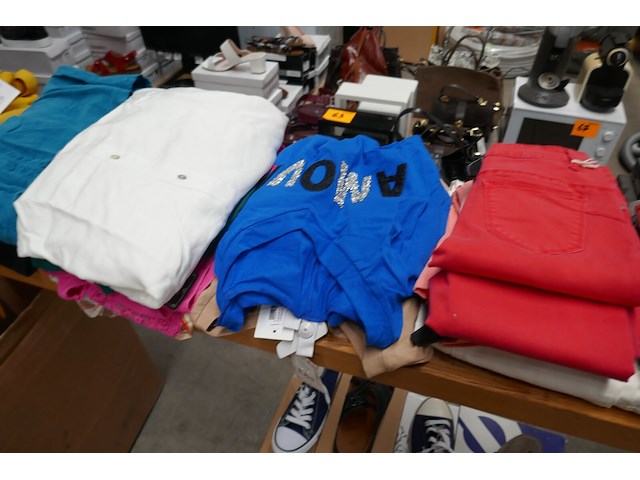 Dameskledij - afbeelding 3 van  9