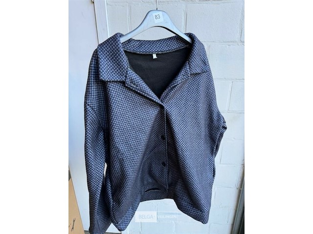 Damesvest maat xl - afbeelding 1 van  3