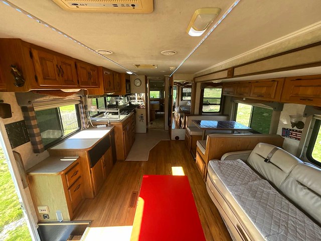 Damon corporation challenger motorhome - afbeelding 3 van  56