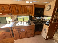 Damon corporation challenger motorhome - afbeelding 8 van  56