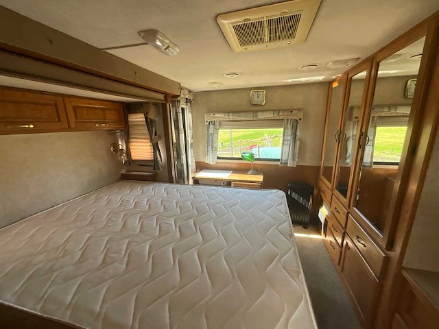 Damon corporation challenger motorhome - afbeelding 17 van  56