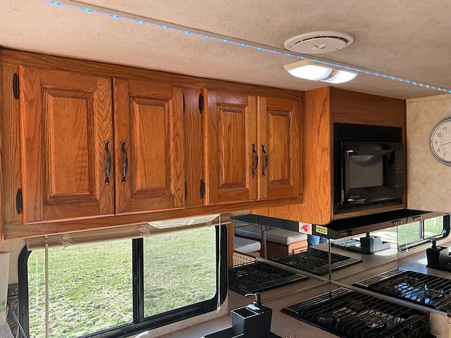 Damon corporation challenger motorhome - afbeelding 21 van  56