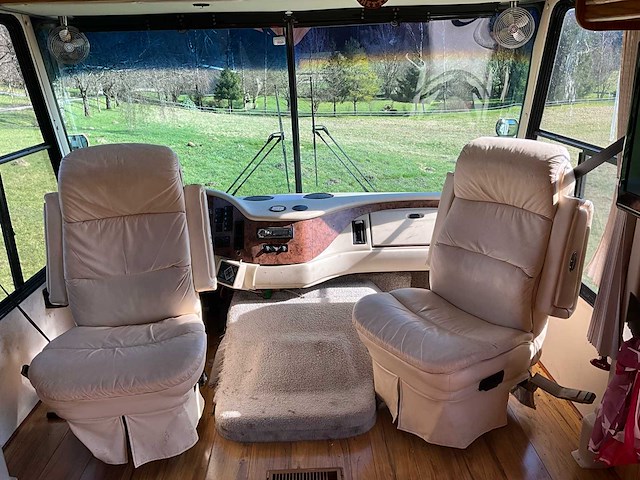 Damon corporation challenger motorhome - afbeelding 22 van  56