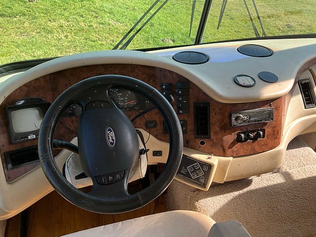 Damon corporation challenger motorhome - afbeelding 24 van  56