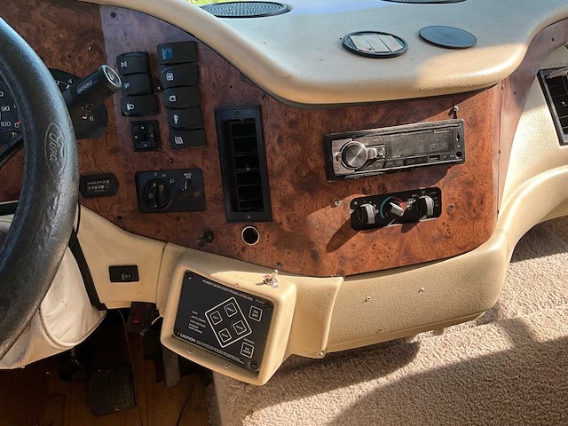 Damon corporation challenger motorhome - afbeelding 26 van  56