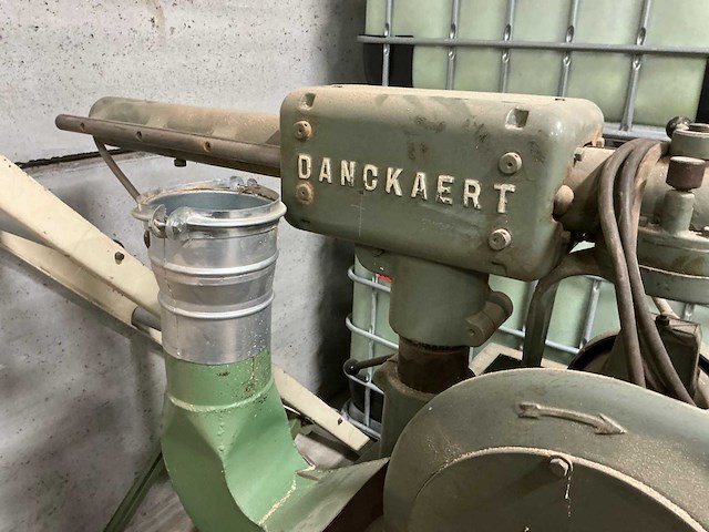 Danckaert radiaalafkortzaagmachine - afbeelding 5 van  9