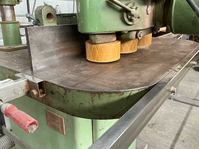 Danckaert toupi freesmachine - afbeelding 10 van  13