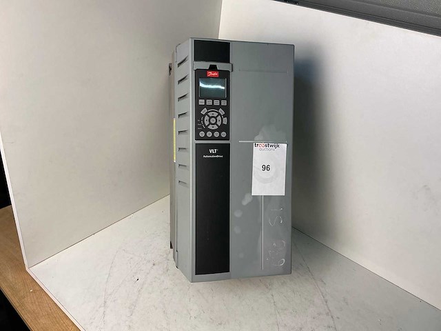 Danfoss fc-302p15kt5e21 frequentieregelaar - afbeelding 1 van  7