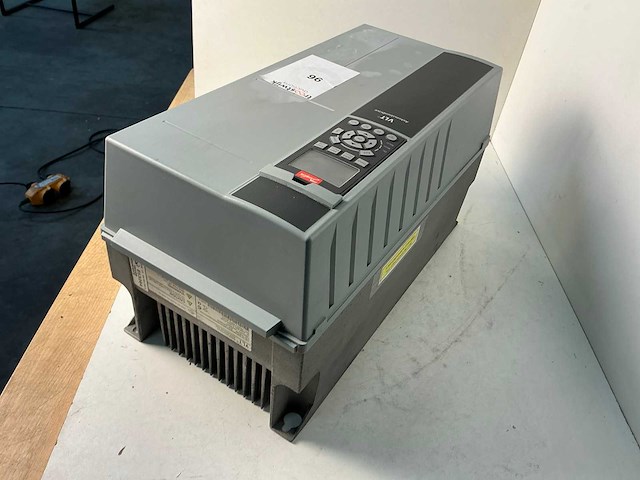 Danfoss fc-302p15kt5e21 frequentieregelaar - afbeelding 4 van  7