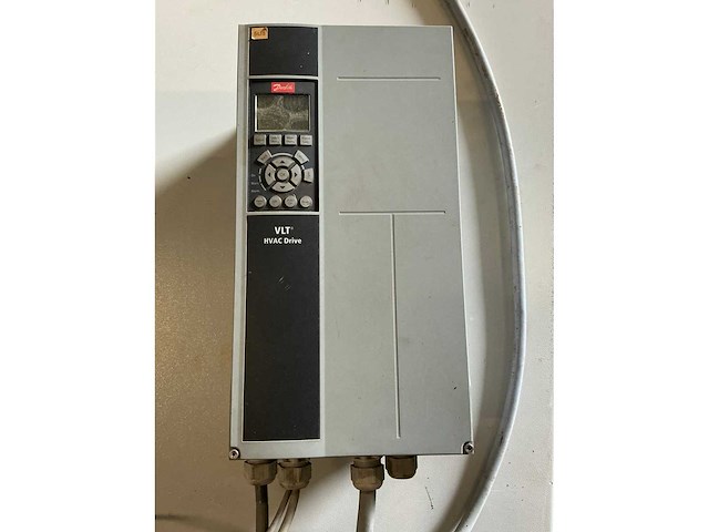 Danfoss vlt hvac drive diverse frequentieregelaars (3x) - afbeelding 2 van  3