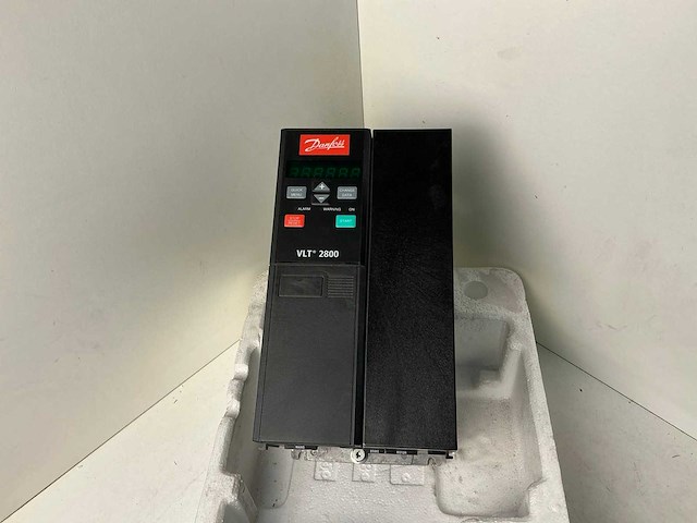 Danfoss vlt2875pt frequentieregelaar - afbeelding 3 van  9