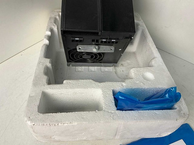Danfoss vlt2875pt frequentieregelaar - afbeelding 4 van  9