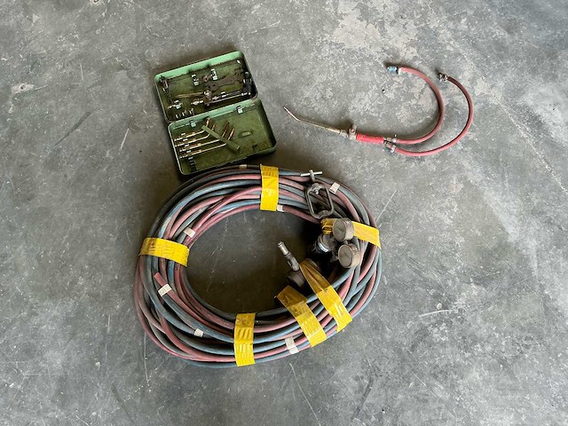 Darmen plus bekken autogeenlassen diverse lasmachines - afbeelding 1 van  4