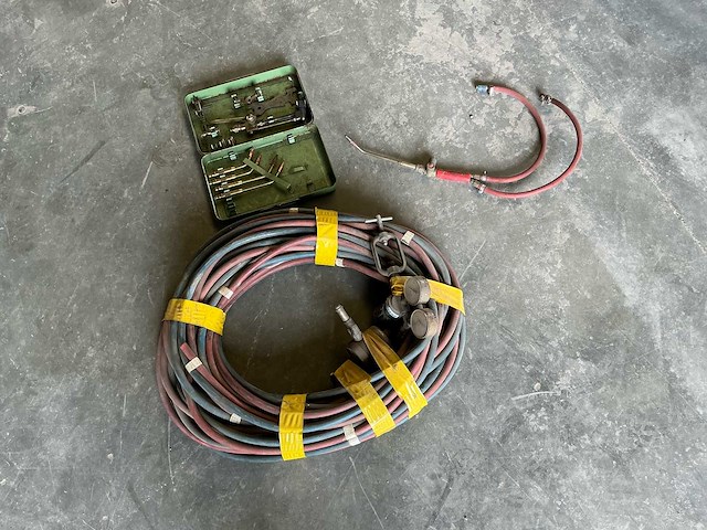 Darmen plus bekken autogeenlassen diverse lasmachines - afbeelding 2 van  4