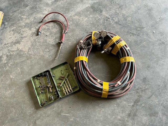 Darmen plus bekken autogeenlassen diverse lasmachines - afbeelding 4 van  4