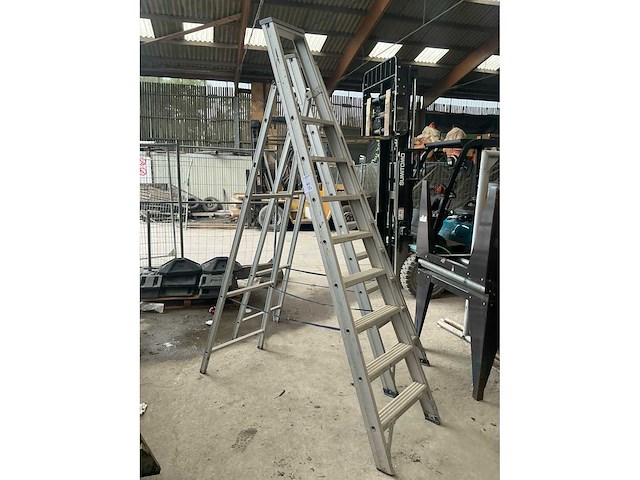 Das aluminium trapladder (2x) - afbeelding 1 van  7