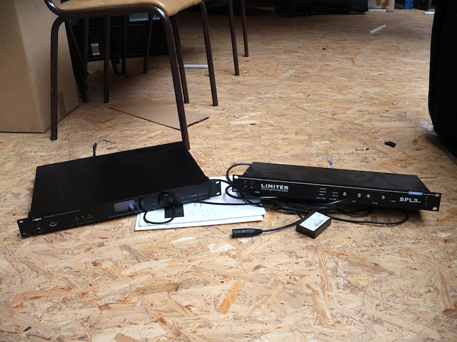 Datec limiter & apart media player - afbeelding 1 van  11