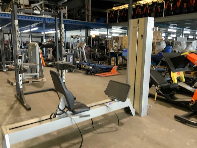 David m14 legpress krachtstation - afbeelding 1 van  6