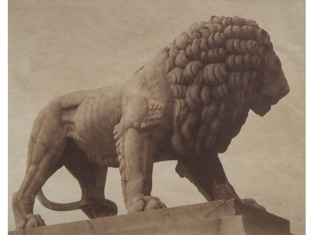 David mcdermott (1952) and peter mcgough (1958), the guardian lion of tuileries gardens in paris, print - afbeelding 1 van  4