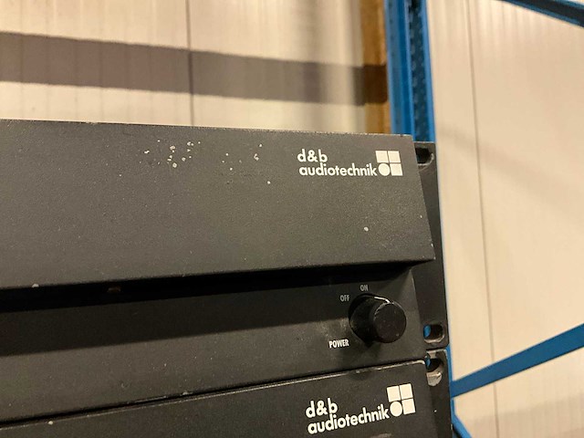 D&b audiotechnik d80 versterker - afbeelding 2 van  3