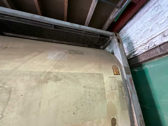 Db c15 tank container - afbeelding 20 van  22