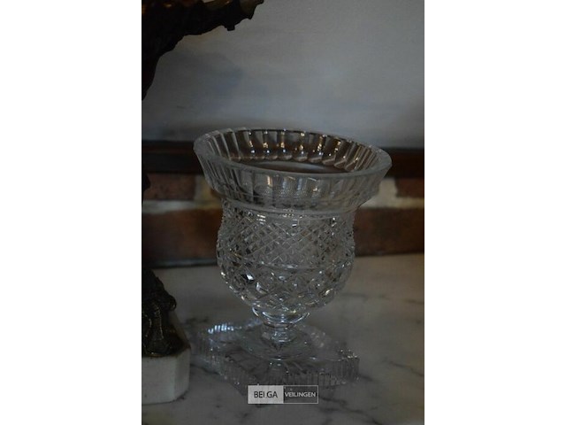 De baudour porselijnen kom, kristallen vaasje en beeldje - afbeelding 3 van  5