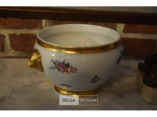 De baudour porselijnen kom, kristallen vaasje en beeldje - afbeelding 4 van  5