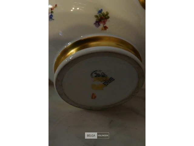 De baudour porselijnen kom, kristallen vaasje en beeldje - afbeelding 5 van  5