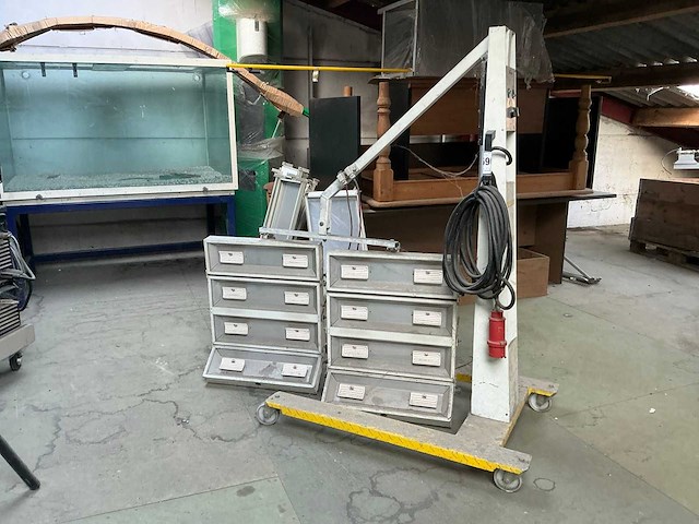 De bock sir-16 verrijdbare infrarood lamp - afbeelding 1 van  4