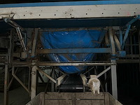 De bruyne aardappelkalibreer- en sorteerlijn met bufferbunker, transportbanden en verdeelmodule aardappelopslagtechniek - afbeelding 28 van  32