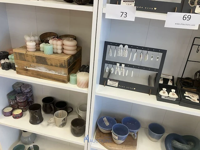 De inhoud van deze kast - afbeelding 7 van  10