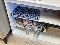 De inhoud van deze kast - afbeelding 7 van  7