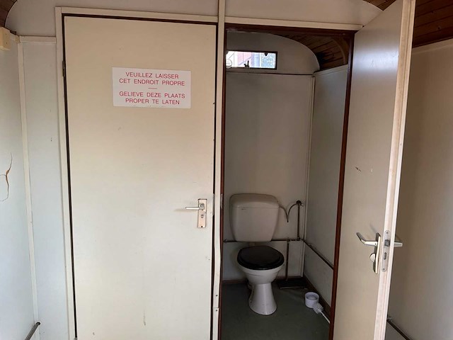 De meeuw 430-2l toilettrailer (toilet) - afbeelding 5 van  9