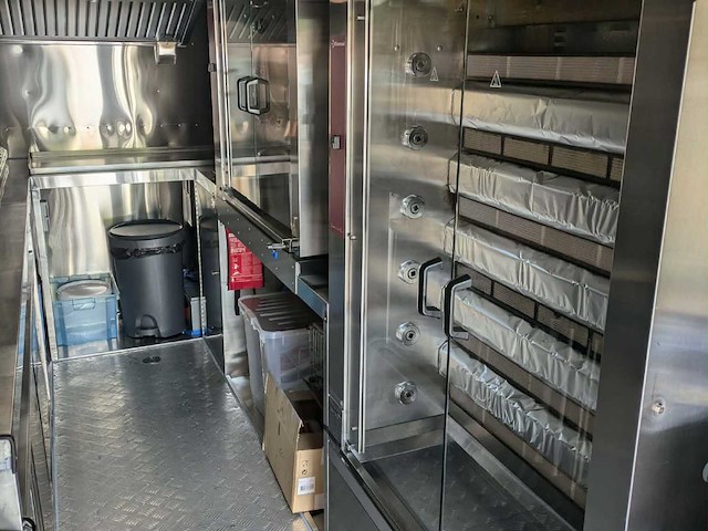 De ryck - 2022 - kippenkraam + koelwagen - foodtrucks - afbeelding 13 van  34