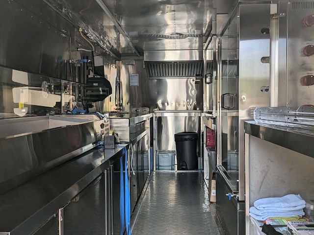 De ryck - 2022 - kippenkraam + koelwagen - foodtrucks - afbeelding 14 van  34