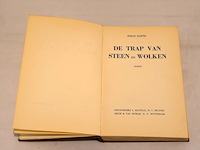 De trap van steen en wolken, johan daisne - afbeelding 3 van  8