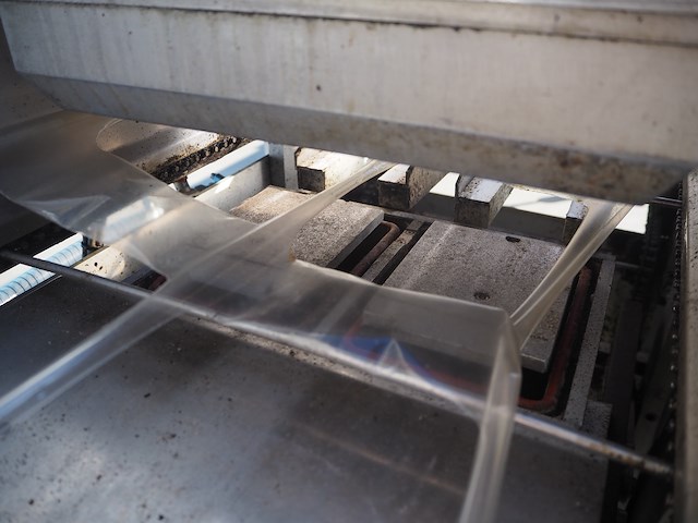 Deca packaging group thermoformer - afbeelding 18 van  18