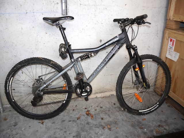 Decathlon mountainbike - afbeelding 1 van  6