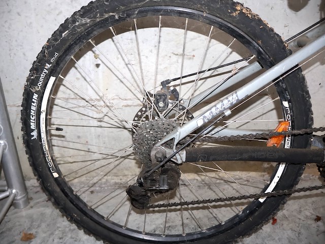 Decathlon mountainbike - afbeelding 3 van  6