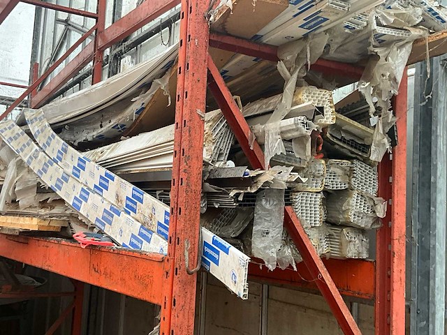 Deceuninck partij pvc profiellatten - afbeelding 7 van  9