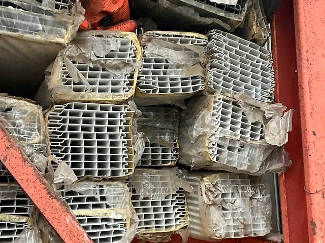 Deceuninck partij pvc profiellatten - afbeelding 2 van  9