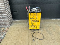 Deco class booster 4500 acculader - afbeelding 1 van  2