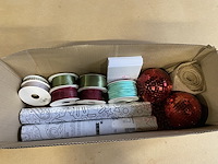 Decoratie - lint - papier - afbeelding 1 van  3