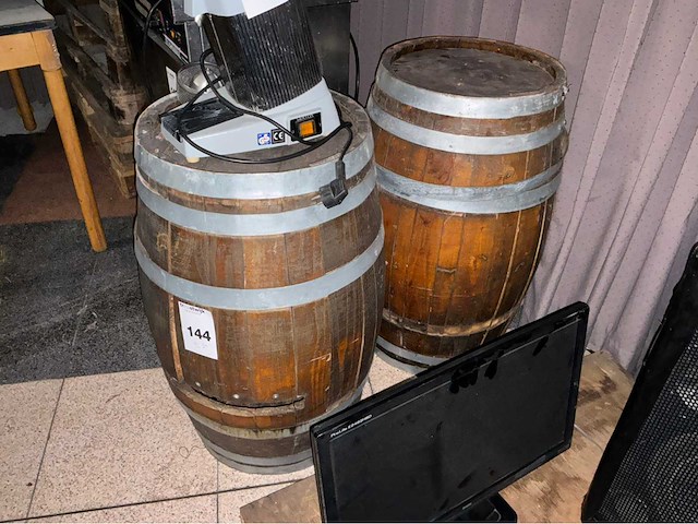Decoratie houten vaten (2x) - afbeelding 1 van  1