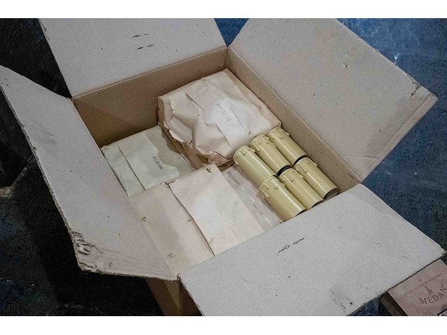 Decoratie kaarsen oude luchters - afbeelding 3 van  4