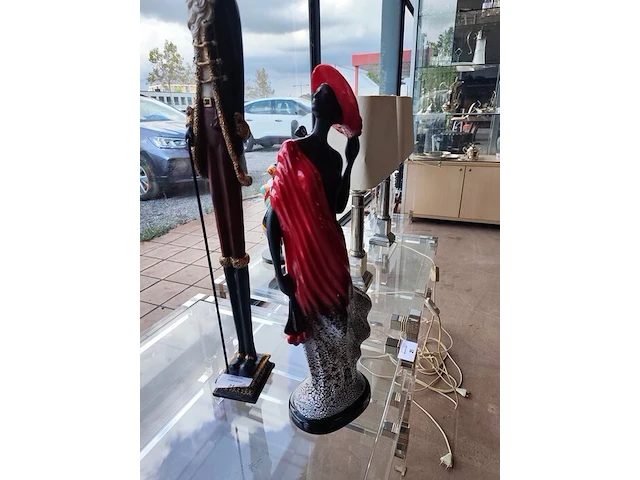 Decoratief beeld kerstman ca. 80 cm, decoratief beeld dame in aardewerk - afbeelding 3 van  8