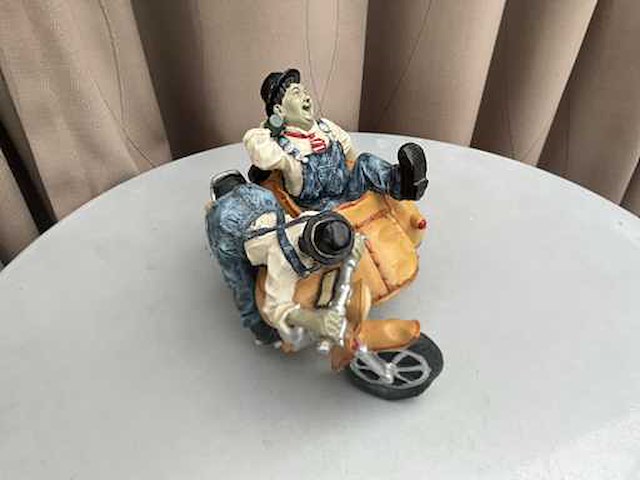 Decoratief beeld laurel & hardy - afbeelding 2 van  4